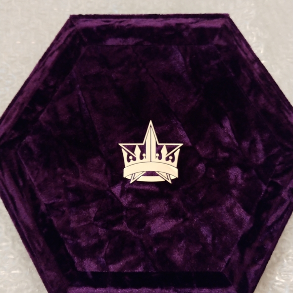 💜FIRM! NWT JEFFREE STAR BLOOD LUST EYESHADOW PALETTE (LAST ONE AVAILABLE) - Picture 5 of 14